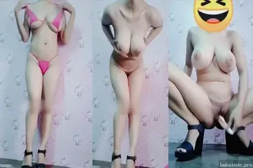 Cewek seksi berdarah panas main sendiri pakai sextoy